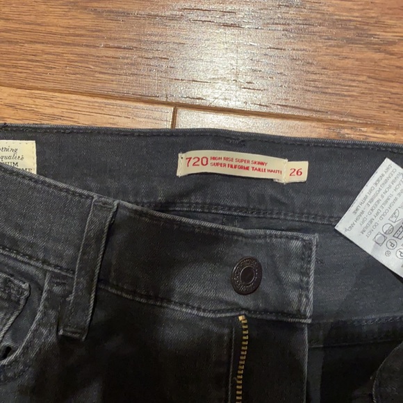 LEVIS SKINNY BLACK RIP JEANS - Picture 3 of 4